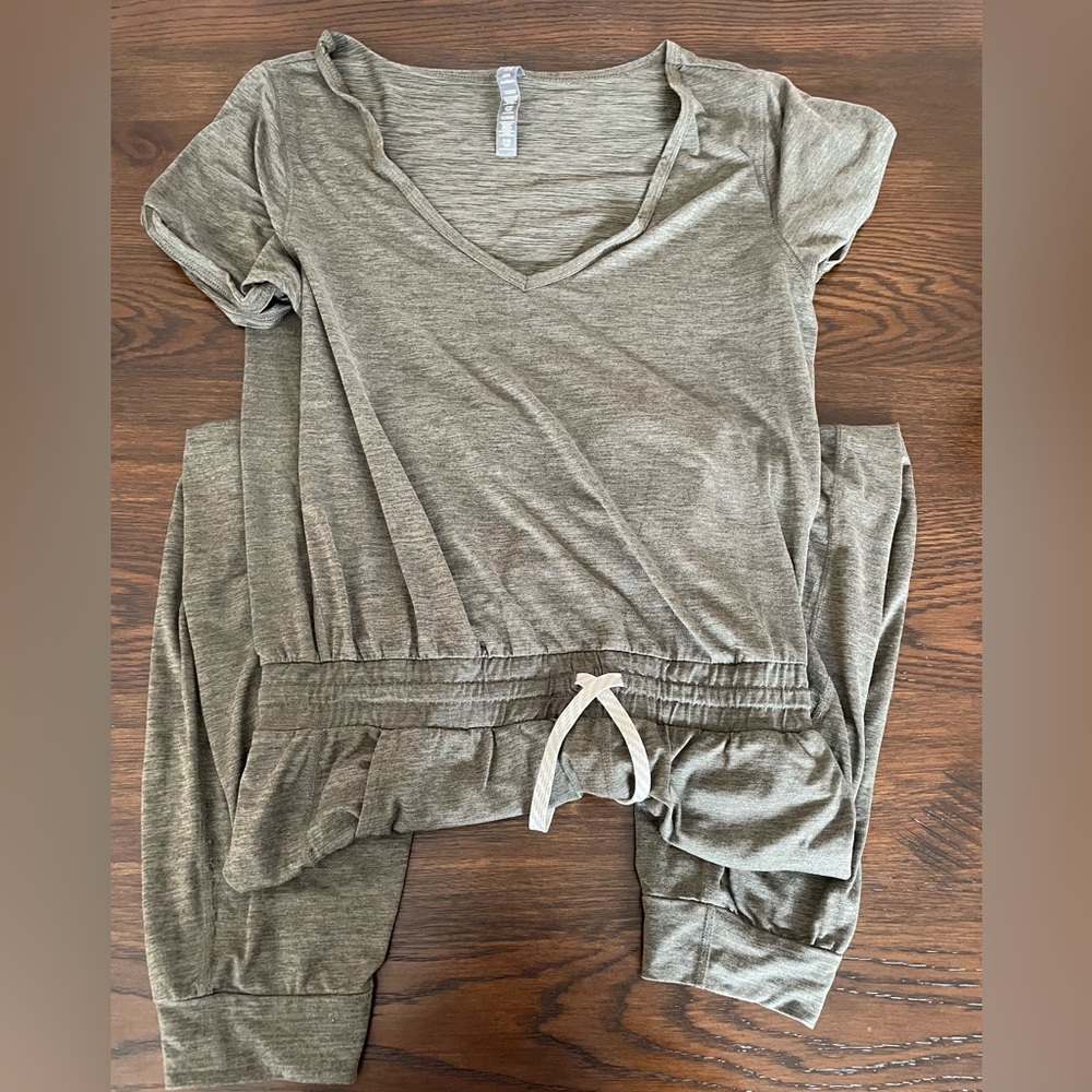 Vuori jumper like new